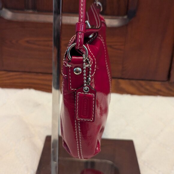 Coach Turnlock Wristlet in Red Patent Leather! - Picture 5 of 11
